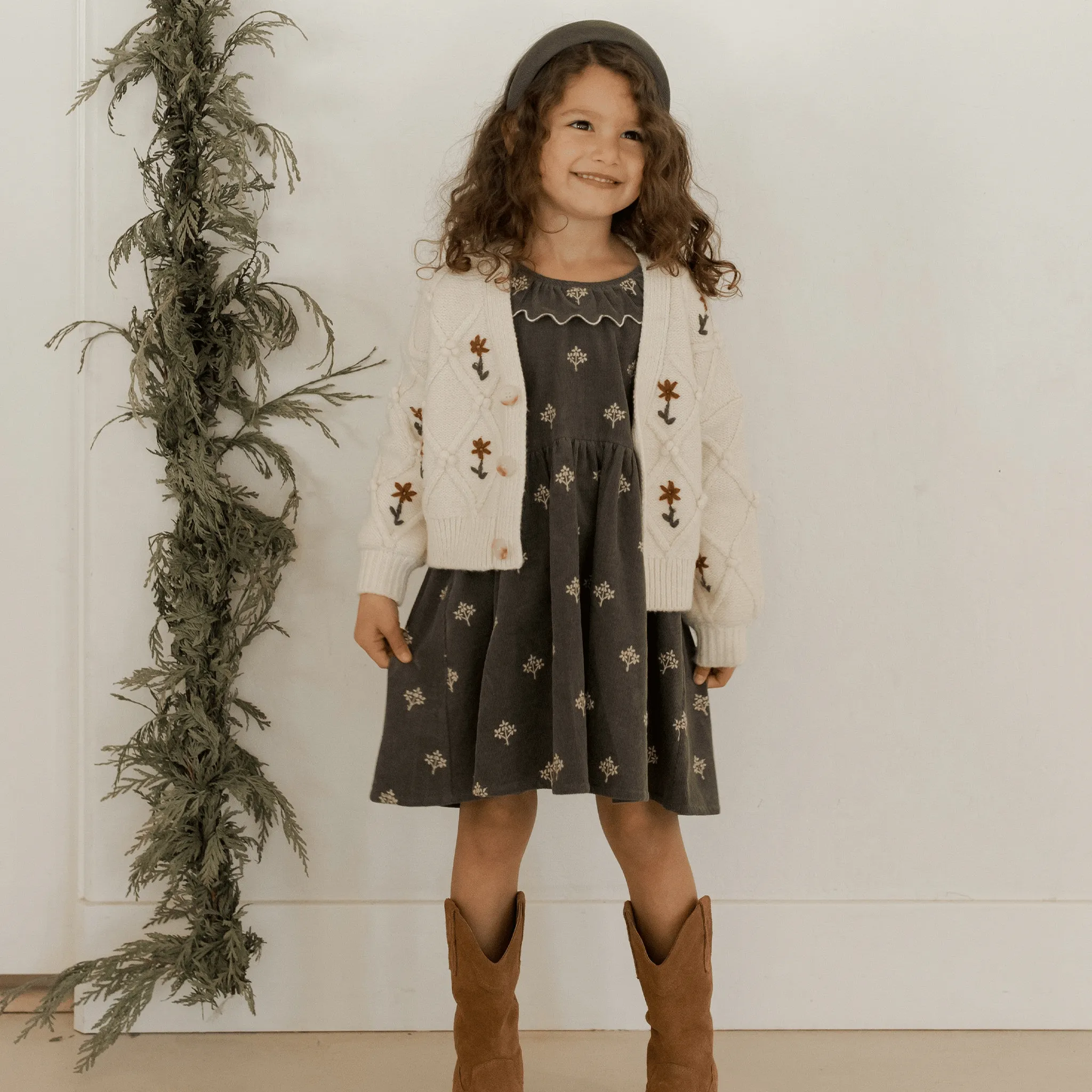 Boxy Cardigan - Winter Floral Embroidery