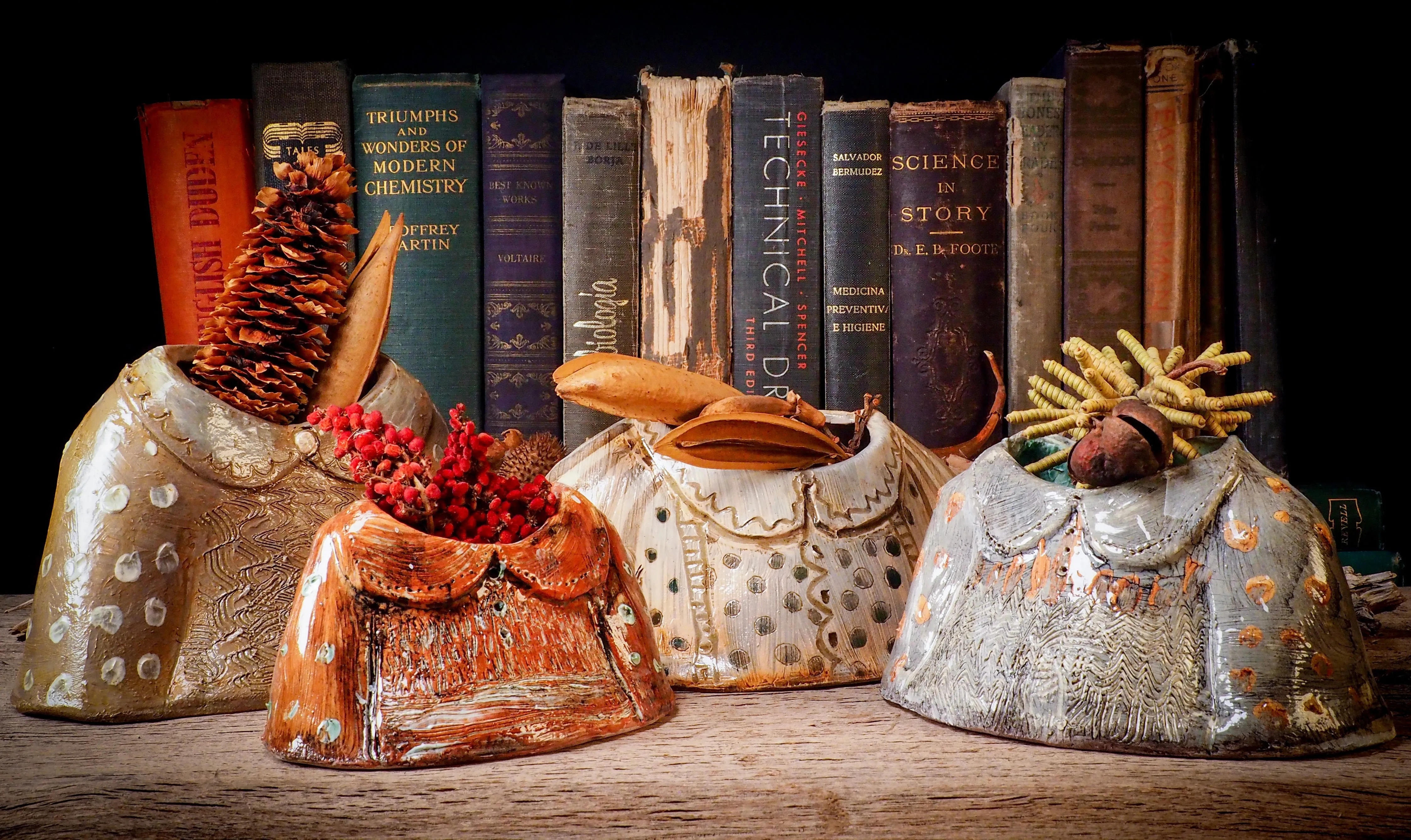 THE SEAMSTRESS LEGACY No. 002 - CERAMIC CONTAINER