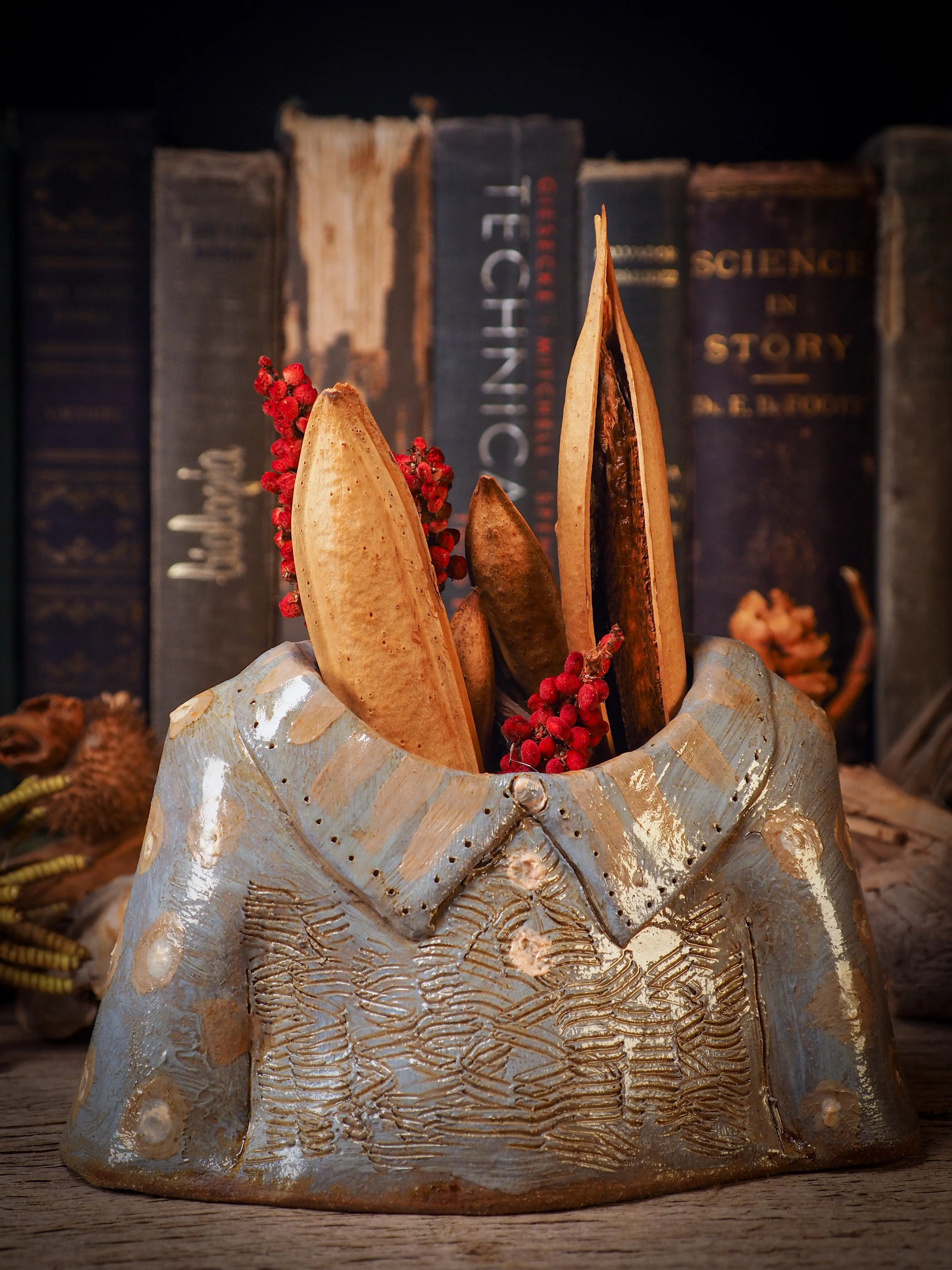 THE SEAMSTRESS LEGACY No. 002 - CERAMIC CONTAINER